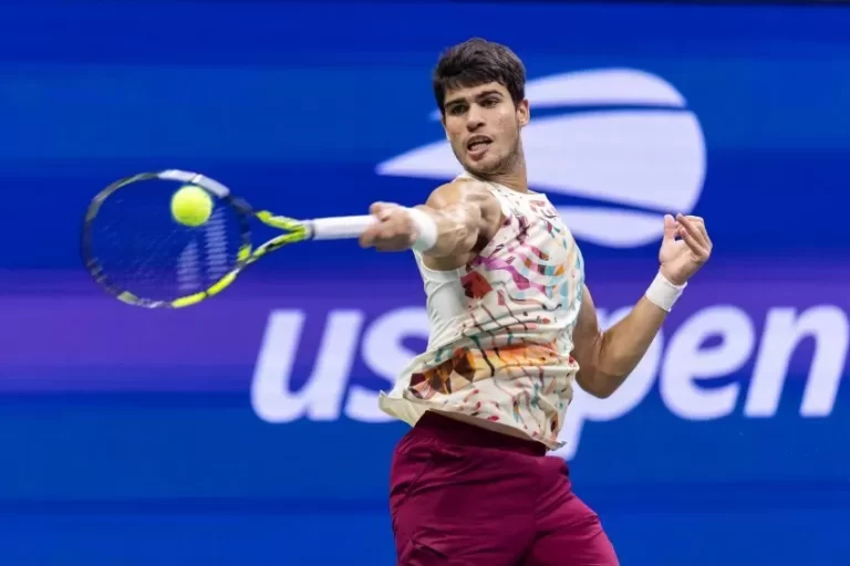 Duel Brutal Alcaraz versus Medvedev di Semifinal AS Terbuka