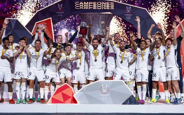 Real Madrid Juara Super Copa Usai Libas Barcelona 4-1