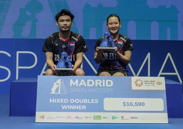 Pasangan Ganda Campuran Rinov/Pitha Juara di Spain Master 2024