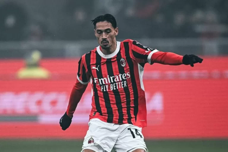 Gelandang Keturunan Indonesia Bantu AC Milan Menang 1-0 Atas Verona