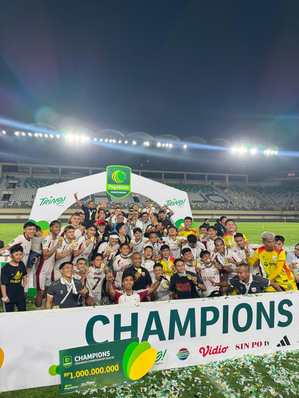 Garudayaksa FC juara Liga 2 2025/2026 setelah menang adu penalti melawan PSS Sleman di Stadion Maguwoharjo.