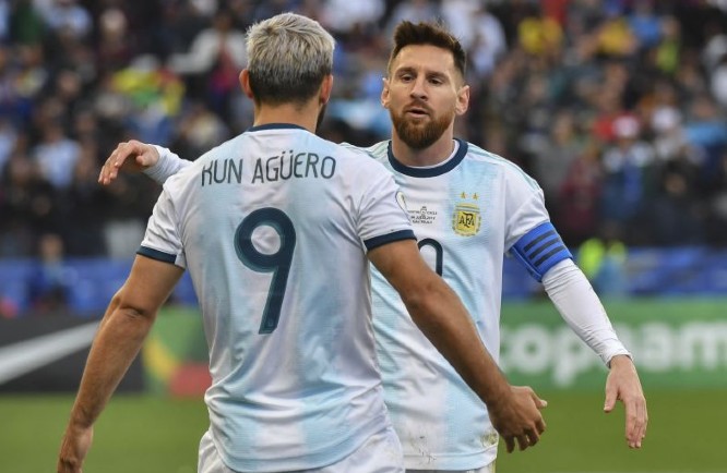 Sergio Aguero Pensiun, Messi Sampaikan Pesan Menyentuh
