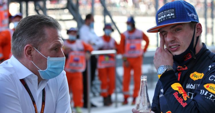 Bos Mercedes Khawatir Tensi Tinggi Penentuan Juara Formula 1