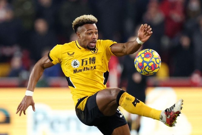 Barcelona Pulangkan Adama Traore dari Wolverhampton