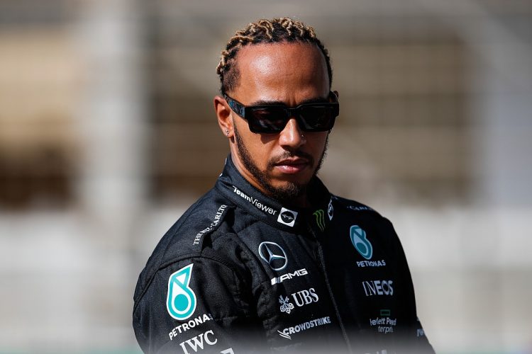 Lewis Hamilton Tinggalkan Mercedes Setelah 11 Tahun, Berlabuh di Ferrari