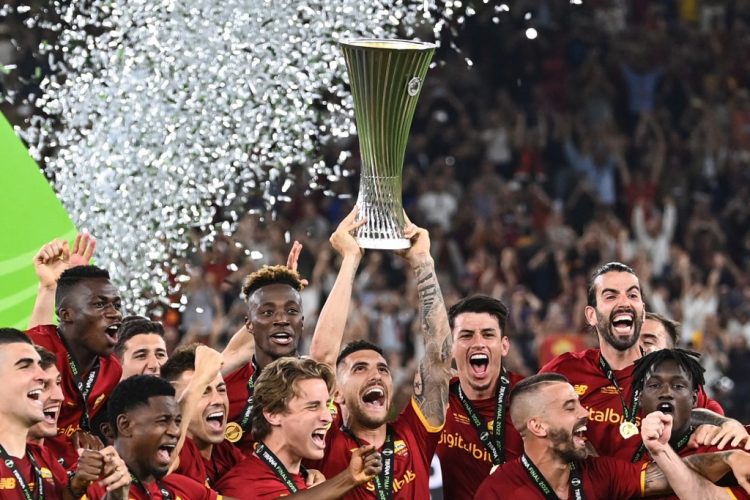 Juara Conference League, AS Roma dan Mourinho Catat Sejarah Besar