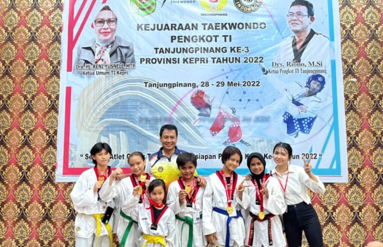 Taekwondoin CTC Batam Persembahkan Enam Emas