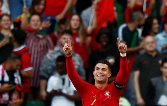Ronaldo Bawa Portugal Menang Besar Atas Swiss