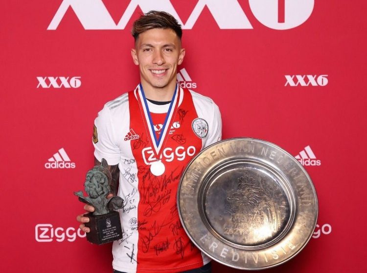Lisandro Hengkang, Ajax Suksesi Bek Tengah