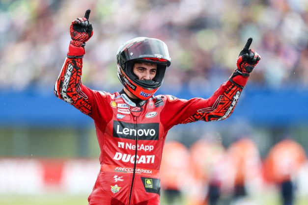Hasil MotoGP Inggris: Bagnaia Juara, Quartararo Anjlok