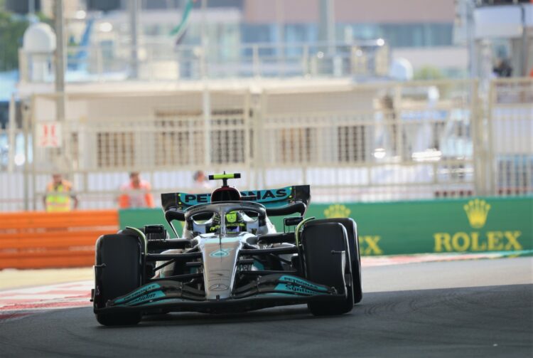 Kesempatan Terakhir Hamilton Pertahankan Rekor di GP Abu Dhabi