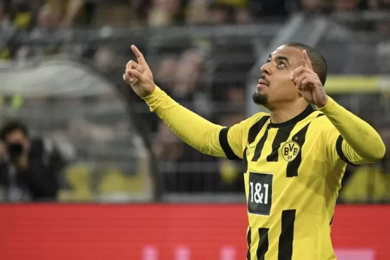 Borussia Dortmund Kuasai Puncak Klasemen Bundesliga 1 Usai Tekuk Eintracht Frankfurt 4-0