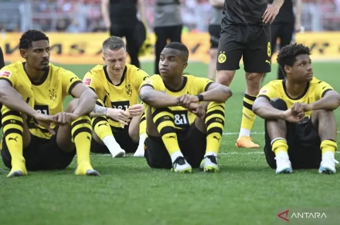 Dortmund Gagal Menjuarai Bundesliga, Ini Komentar Mengiris Hati Edin Terzic