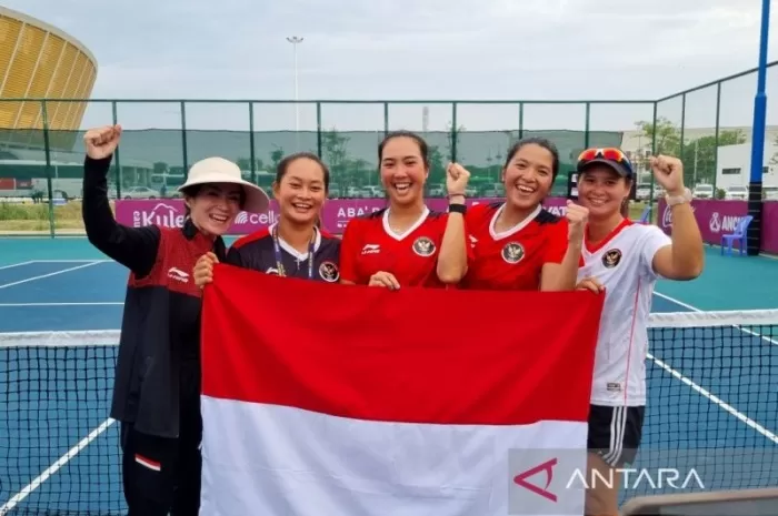 Tim Tenis Putri Indonesia Rebut Emas SEA Games Setelah Puasa 18 Tahun