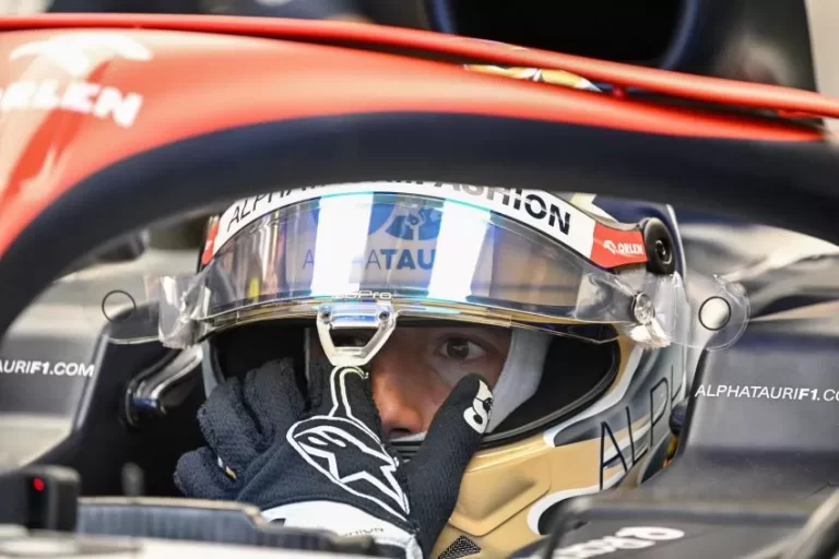 Ricciardo Kembali ke Lintasan Balap F1, Perez ”Meriang”