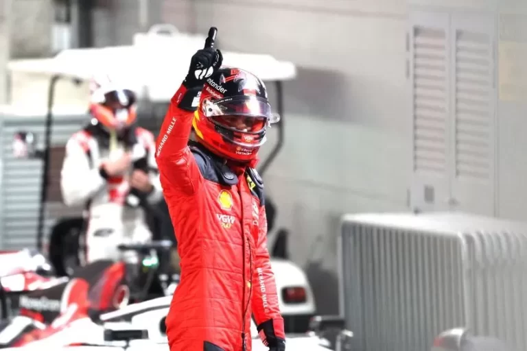 Red Bull Gagal, Bintang Ferrari Carlos Sainz Menang Formula 1 GP Singapura