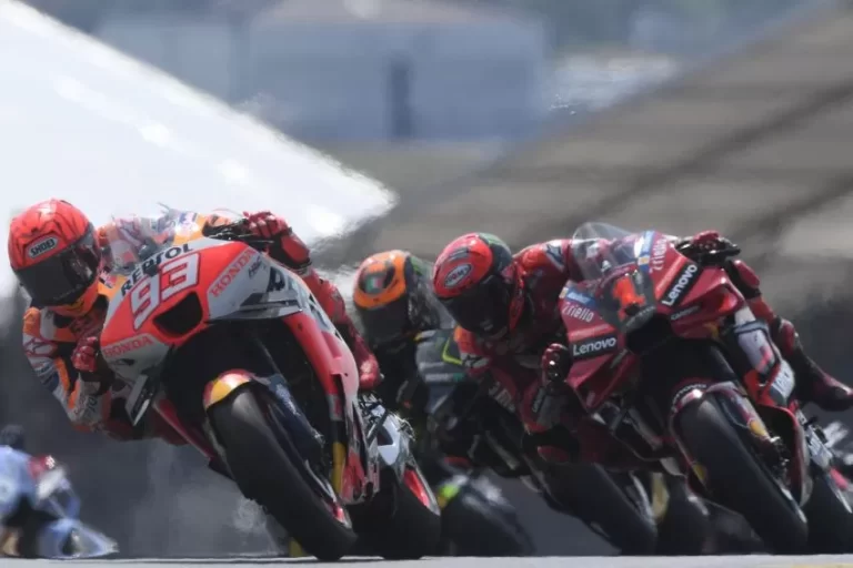 Terjadi Insiden di MotoGP Barcelona, Kaki Bagnaia Terlindas Motor Binder