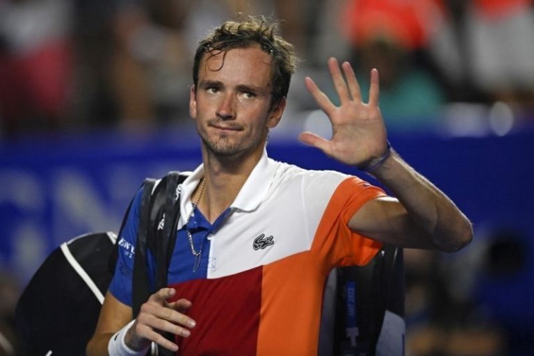 Kalahkan Borges, Medvedev Melaju ke Perempat final Australian Open